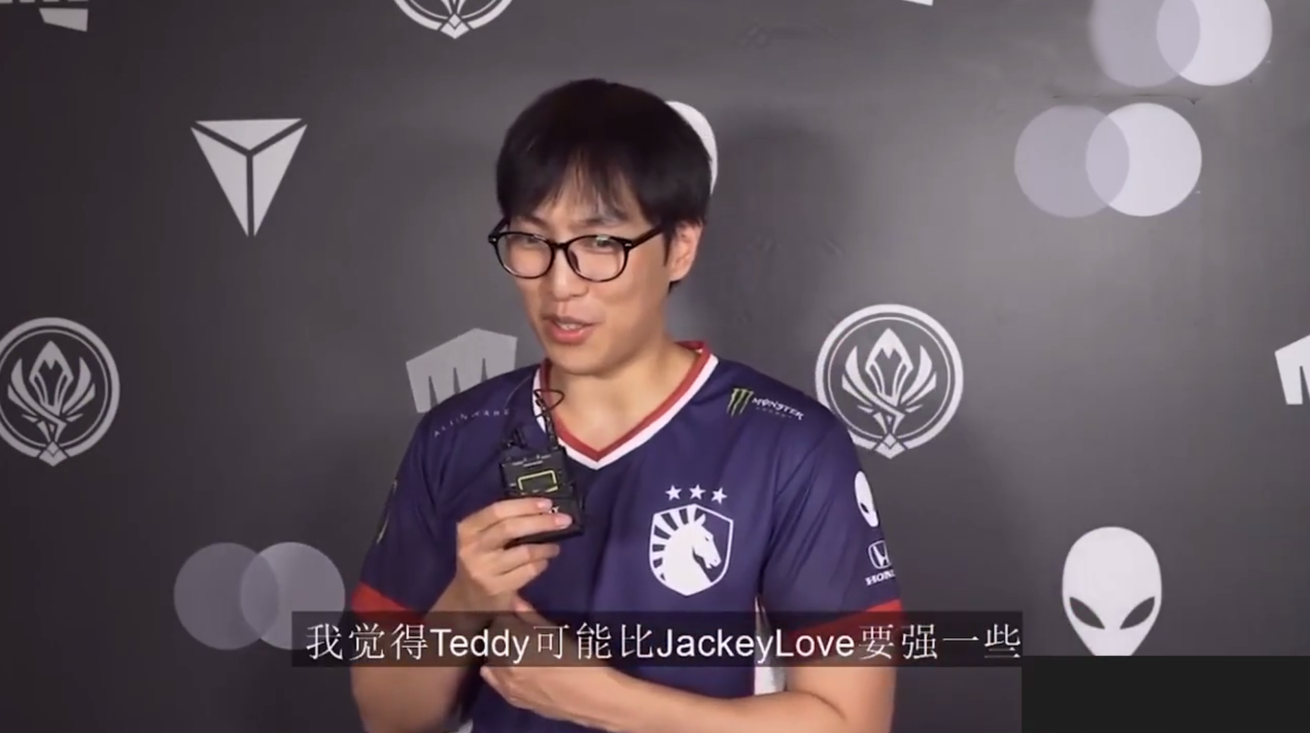 kaiyun-反败为胜引发热议！，Uzi在TL比赛中战术调整气势如虹延续-kaiyun