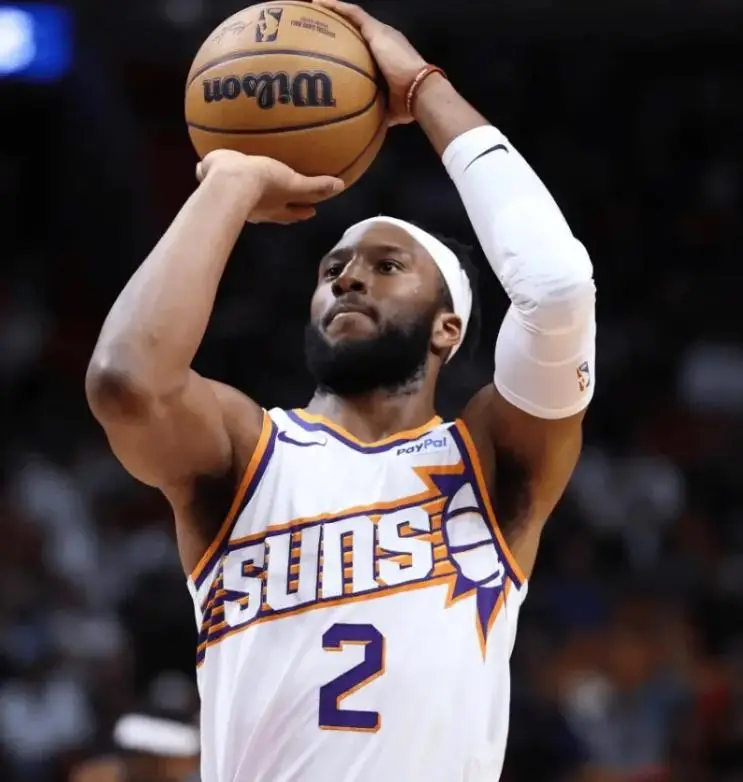 包含NBA常规赛倒计时；达拉斯独行侠加时末段防线松动；细节引发关注；赛场秩序良好；训练强度明显提升的词条