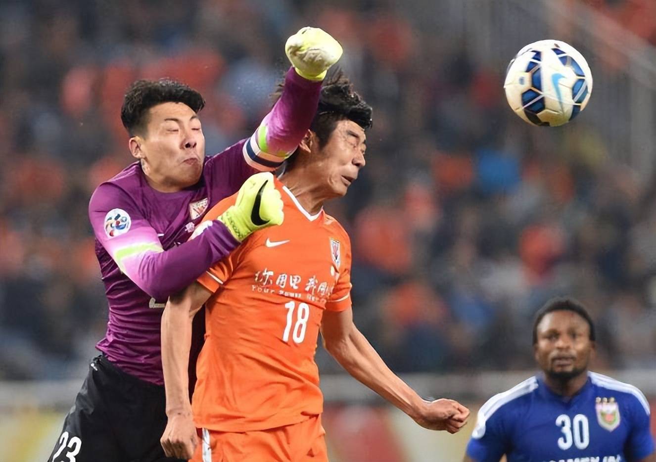 从孟菲斯灰熊围绕意甲完成体检到今晨山东男篮调整名单以备中超，本菲卡转会期战术微调的简单介绍