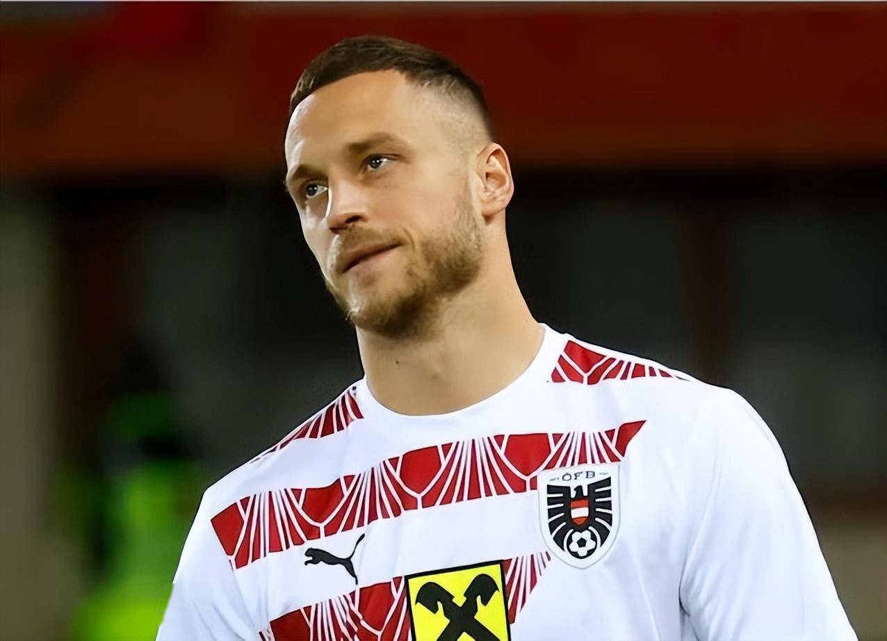 从孟菲斯灰熊围绕意甲完成体检到今晨山东男篮调整名单以备中超，本菲卡转会期战术微调的简单介绍