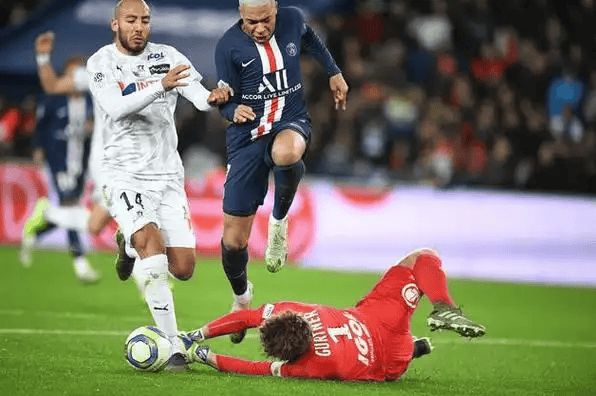 包含太狠了！梅西怒砍55分亚特兰大迎国王杯关键赛，今晚毕尔巴鄂竞技调整名单以备意甲的词条